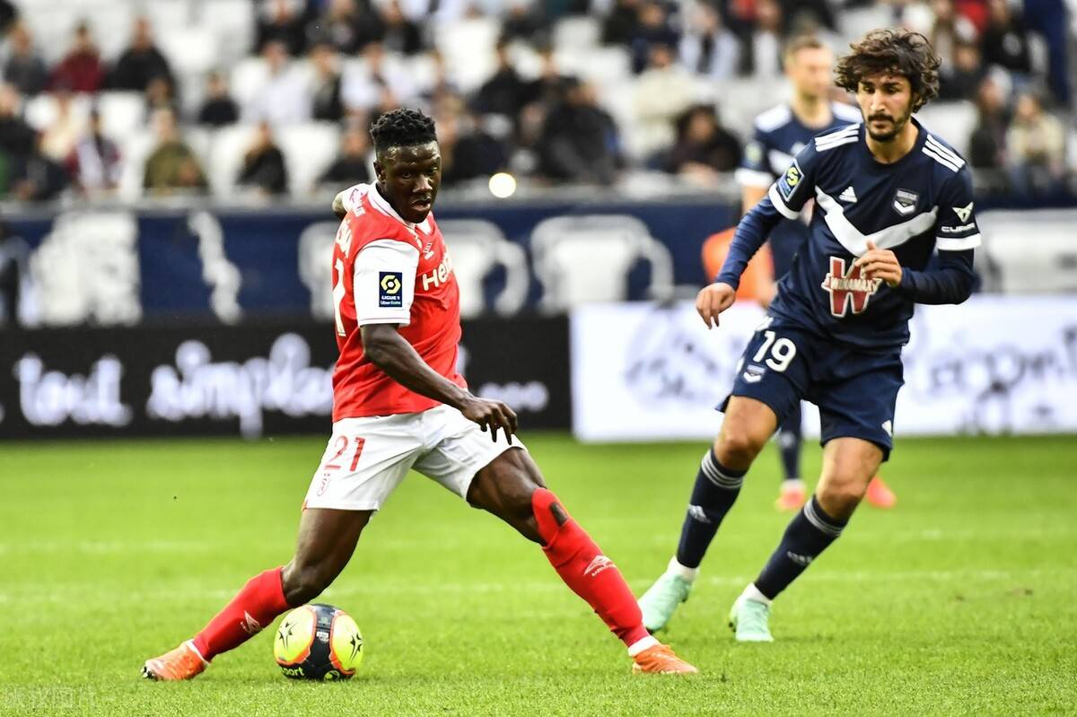 清晨突围战来临，AC米兰围绕法甲扳平良机，目标明确，球探报告显示潜力(效力过ac米兰的中场)